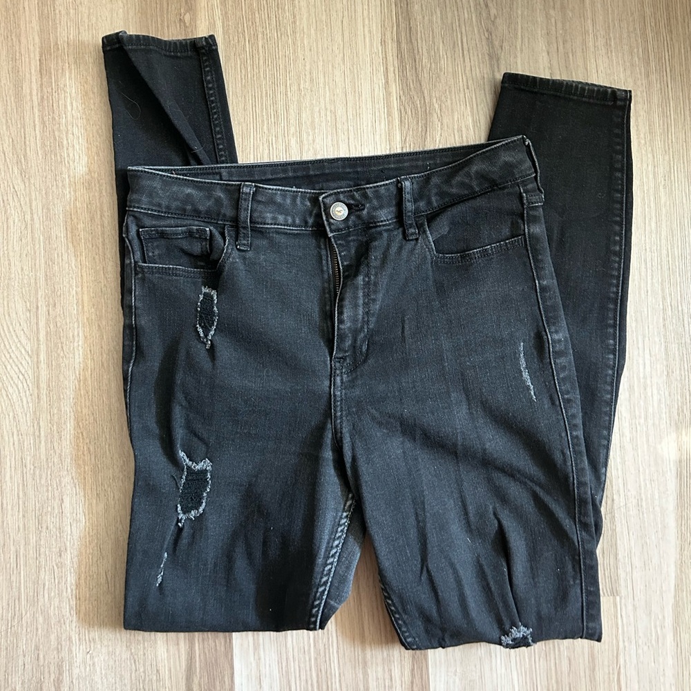 distressed hollister skinny jeans